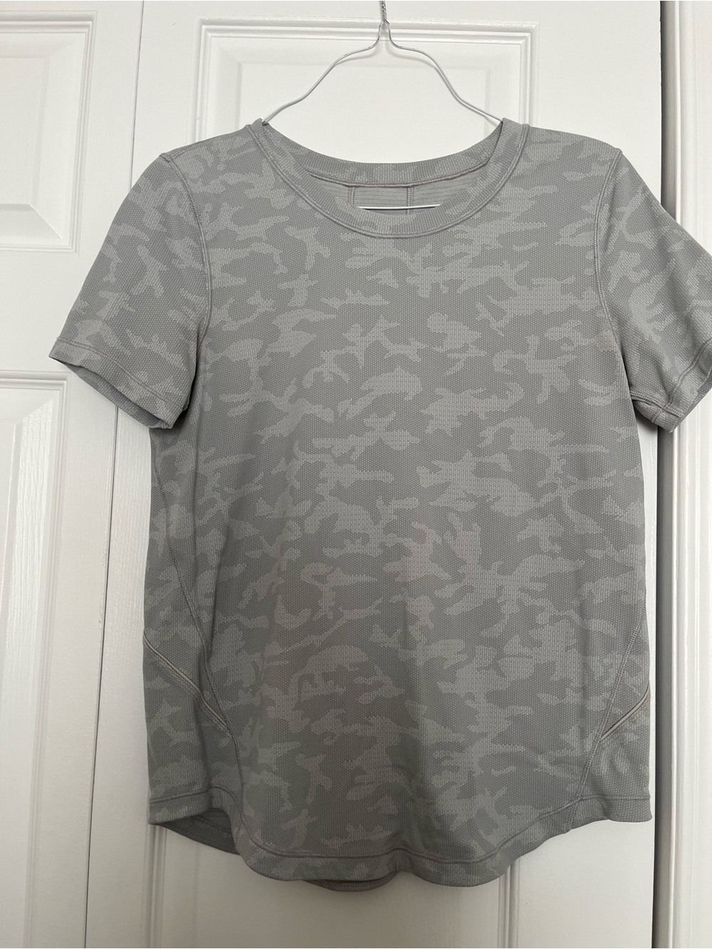 lululemon athletica Light Gray Short Sleeve Camo Tee